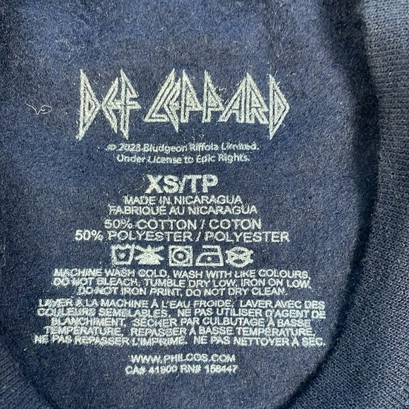 New Def Leppard Crewneck Sweatshirt Adult Band Rock Music Animal 1987 Blue Sz XS - Picture 3 of 5